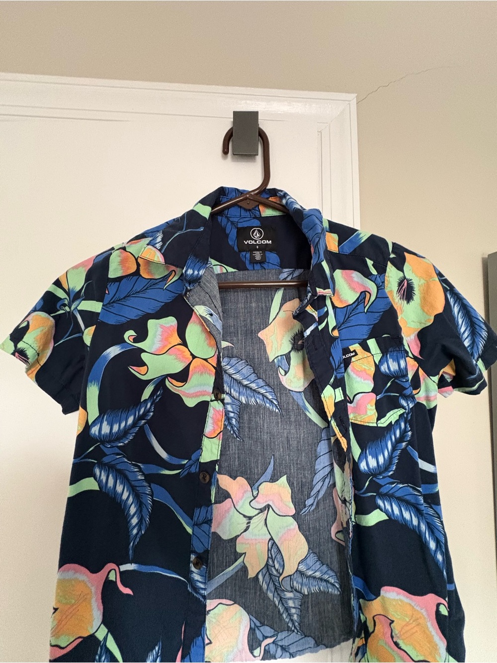 Volcom Navy Blue Floral Short Sleeve Button-Up Shirt